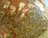 Foto del paso 1 de la receta: Pechugas de pavo adobadas al limón