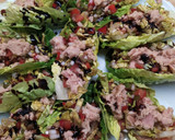 Foto del paso 3 de la receta: Cogollos de lechuga rellenos de atún y pimientos