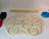 Foto del paso 3 de la receta: Bocadillos de atún con pan libanés