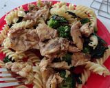 Foto del paso 6 de la receta: Brócoli con espinaca, pasta y pollo