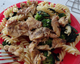 Foto del paso 6 de la receta: Brócoli con espinaca, pasta y pollo