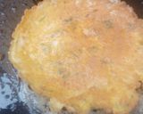 A picture of step 5 of Pizza omelet.