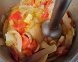 Foto del paso 2 de la receta Spaguetini con salsa de cebolla y pimiento rojo
