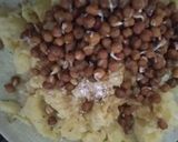 A picture of step 1 of Pani poori.