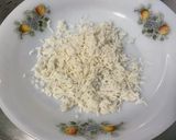 Une image de l'étape 3 de Salade multicolore de riz blanc, carottes, petits pois, tomate, radis et persil.