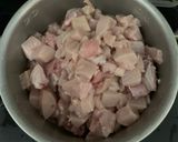 Foto langkah ke 1 dari resep Saksang Ayam Khas Batak.