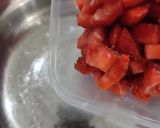 Foto langkah ke 1 dari resep Es Stolakult (Stoberi, Selasih, Yakult).