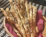 Foto del passaggio 7 della ricetta Grissini rustici stirati con lievito madre
