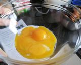 A picture of step 1 of Cheddar Carbonara.