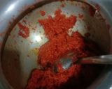 A picture of step 2 of Gajar halwa.