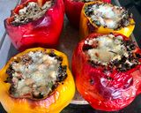 Foto del paso 8 de la receta: Pimientos rellenos de carne y quinoa con salsa de tomate a la crema