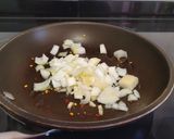 Foto del paso 1 de la receta: Huevos a la flamenca picantes 🌶💥