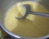 A picture of step 2 of Yummy Custered jelly pudding.