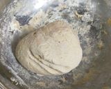 A picture of step 1 of Pithla And Jowar Bhakhri.