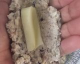 Foto del paso 2 de la receta: Bolitas de frijol con queso mozzarella al horno