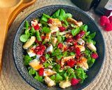 Foto del paso 5 de la receta: Ensalada de canónigos con solomillo de pollo, queso de cabra y frambuesas
