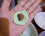 Foto langkah ke 5 dari resep Kelepon Cokelat.