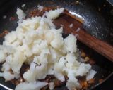 A picture of step 3 of Pav Bhaji.