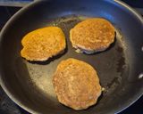 A picture of step 4 of Glutten-Free Pumpkin Flapjacks.