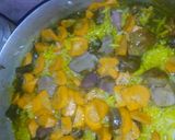 A picture of step 3 of Fried rice, cabbage n tarugu sauce.