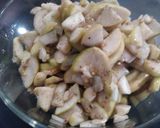 A picture of step 3 of Amrood ki chaat.
