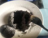 A picture of step 4 of Oreo biscuit cake.
