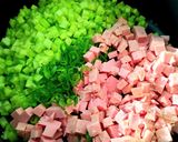 A picture of step 3 of Okroshka.