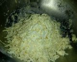 A picture of step 1 of Cheesling.