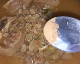 Foto del paso 4 de la receta: Patas de ternera con garbanzos y pasas 😋