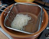 Une image de l'étape 3 de Nems poulet et crevettes au Cook Expert.