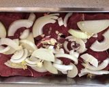 A picture of step 2 of Roast Beef with Red Wine, Garlic and Onions.