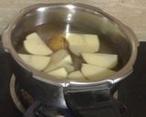 A picture of step 1 of Creamy Mashed Potatoes Italian Style.