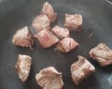 A picture of step 3 of Steak and kidney pie.