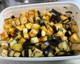Une image de l'étape 12 de Aubergines et carottes grillées à l’oignon rouge.