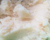 Foto langkah ke 2 dari resep Bola kentang mozarella tanpa telur.