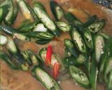 Foto langkah ke 3 dari resep Tumis Kuning Teri Asin Pedas.