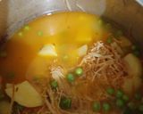 आलू मटर नमकीन सेवई (Aloo Matar Namkeen Sevai)#family #mom रेसिपी चरण 2 फोटो