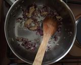 A picture of step 1 of Spicy chicken soup.