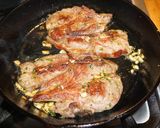 Foto del paso 3 de la receta: Chuletas de cordero al orégano y a la plancha