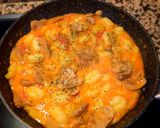 Foto del paso 4 de la receta: Gnocchi con tomate, champiñones, calabacín y queso