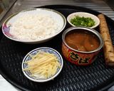 รูปขั้นตอนการทำที่ 1 ของ ข้าวหุงปลาซาบะกระป๋อง (サバ缶炊き込みご飯)