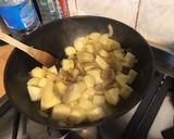 Une image de l'étape 7 de Panais sautés au miel et oignon de roscoff.
