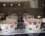 A picture of step 6 of Christmas Fruitcake Cups.