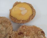 A picture of step 3 of Custard crumble biscuits.