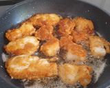 Foto del paso 3 de la receta: Nuggets de merluza rebozado sin huevo y con cerveza