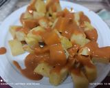 A picture of step 9 of Patatas Bravas.