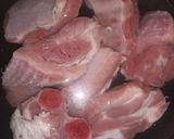 Foto del paso 1 de la receta: Pipián rojo con carne de puerco y chilacayote