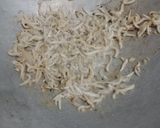 Foto langkah ke 3 dari resep Buntil Daun Singkong Isi Teri.