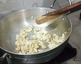A picture of step 4 of Lemon coriander soup.