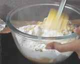 A picture of step 4 of Sattu ke laddoo.